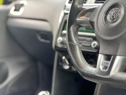 Volkswagen Polo 1.2 TSI R-Line Euro 5 3dr 31
