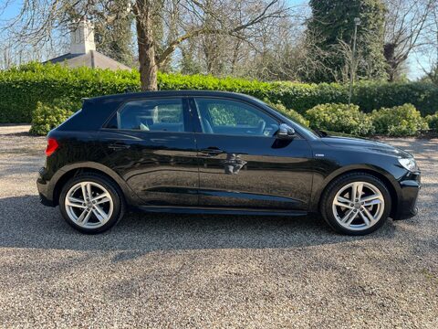 Audi A1 1.5 TFSI 35 S line Sportback Euro 6 (s/s) 5dr 10