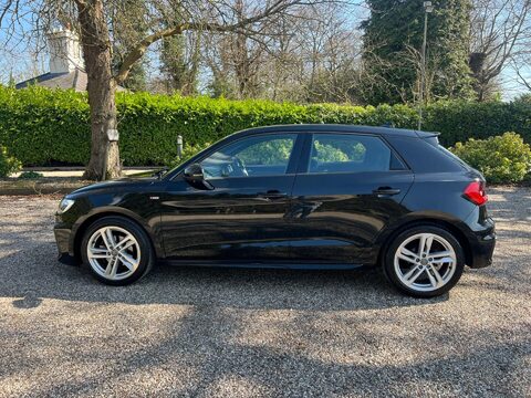 Audi A1 1.5 TFSI 35 S line Sportback Euro 6 (s/s) 5dr 8