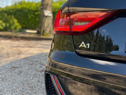 Audi A1 1.5 TFSI 35 S line Sportback Euro 6 (s/s) 5dr 57