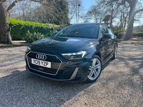 Audi A1 1.5 TFSI 35 S line Sportback Euro 6 (s/s) 5dr 3