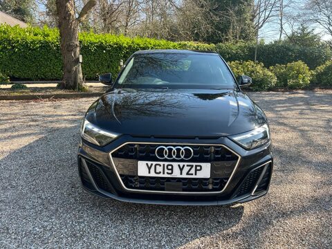 Audi A1 1.5 TFSI 35 S line Sportback Euro 6 (s/s) 5dr 2