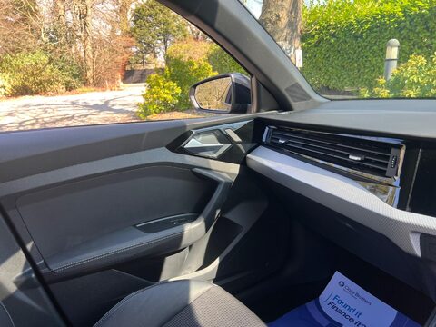 Audi A1 1.5 TFSI 35 S line Sportback Euro 6 (s/s) 5dr 15