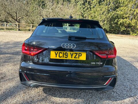 Audi A1 1.5 TFSI 35 S line Sportback Euro 6 (s/s) 5dr 9