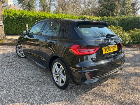 Audi A1 1.5 TFSI 35 S line Sportback Euro 6 (s/s) 5dr 4