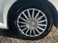 Toyota Aygo 1.0 VVT-i Move Euro 5 5dr 29