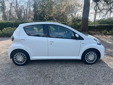 Toyota Aygo 1.0 VVT-i Move Euro 5 5dr 11