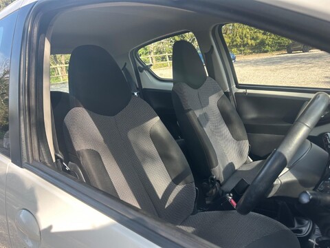 Toyota Aygo 1.0 VVT-i Move Euro 5 5dr 20