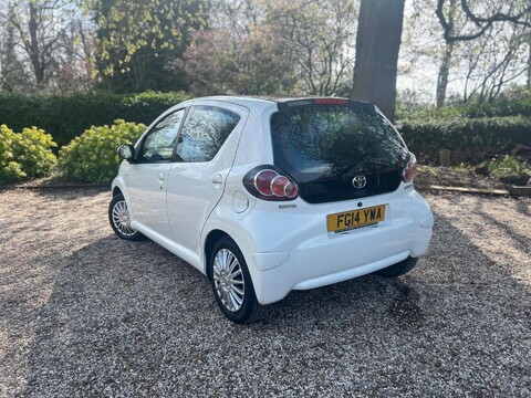 Toyota Aygo 1.0 VVT-i Move Euro 5 5dr 4