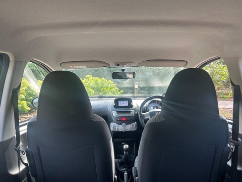 Toyota Aygo 1.0 VVT-i Move Euro 5 5dr 23