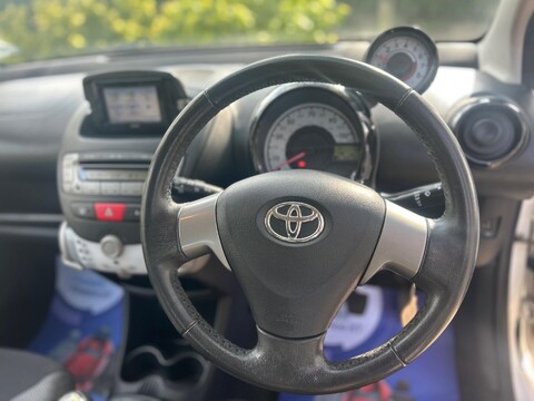 Toyota Aygo 1.0 VVT-i Move Euro 5 5dr 32