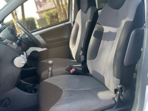 Toyota Aygo 1.0 VVT-i Move Euro 5 5dr 33