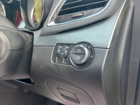 Vauxhall Mokka 1.6 CDTi SE 2WD Euro 6 (s/s) 5dr 28