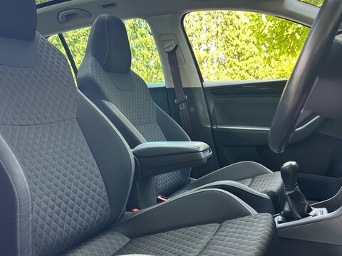 Skoda Rapid Spaceback 1.0 TSI SE Sport Euro 6 (s/s) 5dr 43