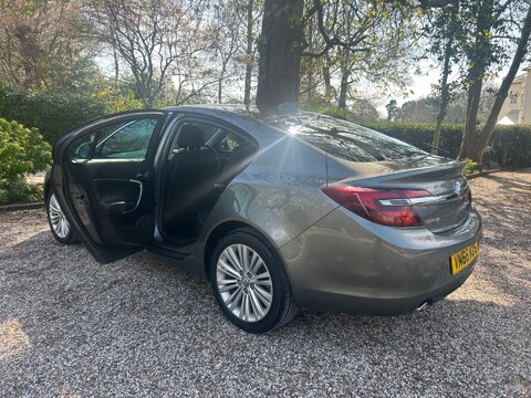 Vauxhall Insignia 2.0 CDTi Tech Line Auto Euro 6 5dr 5
