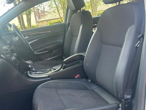 Vauxhall Insignia 2.0 CDTi Tech Line Auto Euro 6 5dr 41