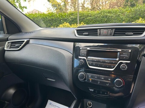 Nissan Qashqai 1.5 dCi Visia 2WD Euro 6 (s/s) 5dr 14
