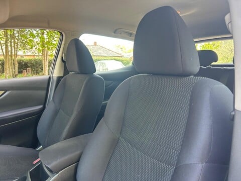 Nissan Qashqai 1.5 dCi Visia 2WD Euro 6 (s/s) 5dr 37