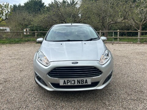 Ford Fiesta 1.0T EcoBoost Zetec Euro 5 (s/s) 3dr 2