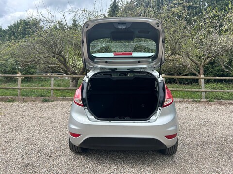 Ford Fiesta 1.0T EcoBoost Zetec Euro 5 (s/s) 3dr 32