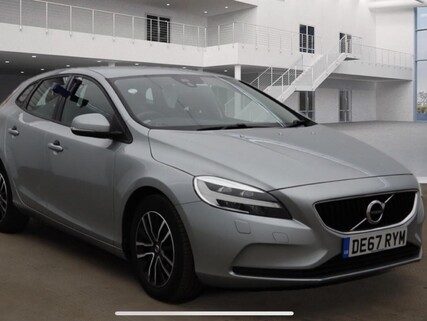 Volvo V40 2.0 T2 Momentum Euro 6 (s/s) 5dr