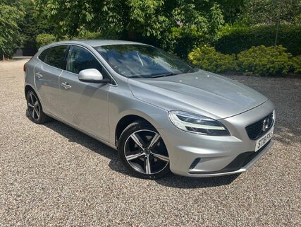 Volvo V40 2.0 T2 R-Design Nav Plus Euro 6 (s/s) 5dr