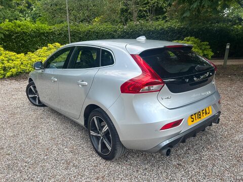 Volvo V40 2.0 T2 R-Design Nav Plus Euro 6 (s/s) 5dr 5
