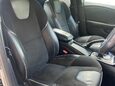 Volvo V40 2.0 T2 R-Design Nav Plus Euro 6 (s/s) 5dr 17
