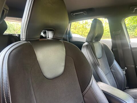 Volvo V40 2.0 T2 R-Design Nav Plus Euro 6 (s/s) 5dr 18