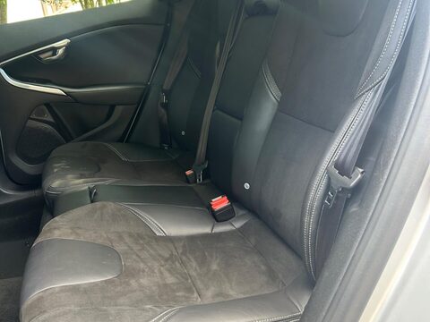 Volvo V40 2.0 T2 R-Design Nav Plus Euro 6 (s/s) 5dr 25