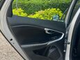 Volvo V40 2.0 T2 R-Design Nav Plus Euro 6 (s/s) 5dr 28