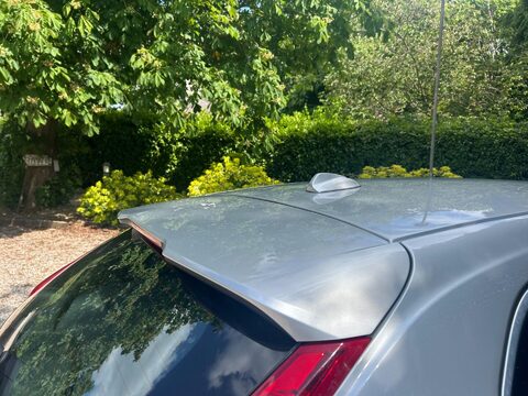 Volvo V40 2.0 T2 R-Design Nav Plus Euro 6 (s/s) 5dr 41