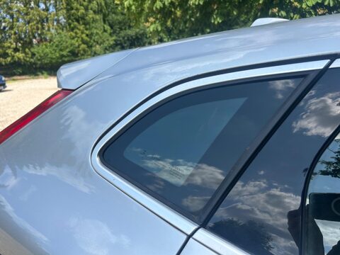 Volvo V40 2.0 T2 R-Design Nav Plus Euro 6 (s/s) 5dr 40