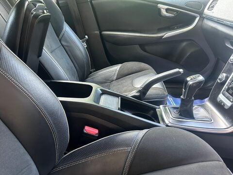 Volvo V40 2.0 T2 R-Design Nav Plus Euro 6 (s/s) 5dr 20