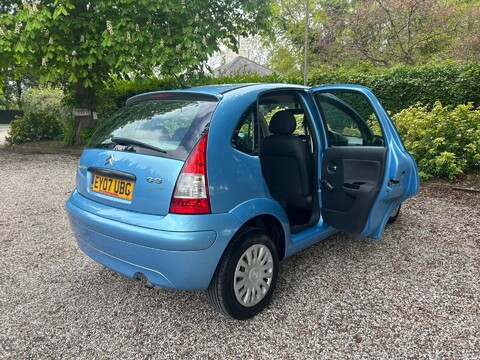 Citroen C3 1.4 HDi Desire 5dr 9