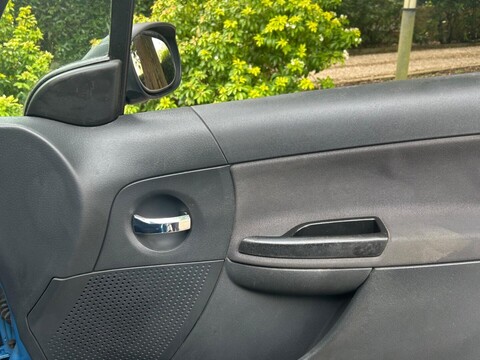 Citroen C3 1.4 HDi Desire 5dr 29