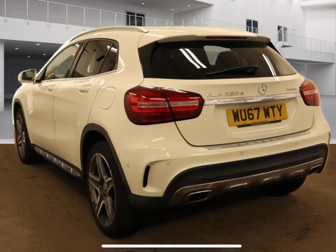 Mercedes-Benz GLA 2.1 GLA220d AMG Line (Premium) 7G-DCT 4MATIC Euro 6 (s/s) 5dr 3