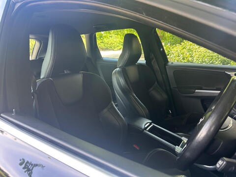 Volvo XC60 2.0 D4 R-Design Nav Euro 6 (s/s) 5dr 17