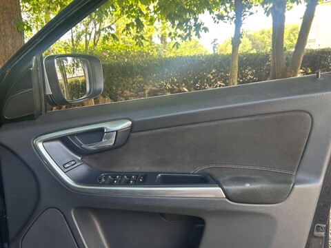 Volvo XC60 2.0 D4 R-Design Nav Euro 6 (s/s) 5dr 34
