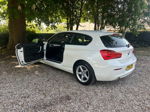 BMW 1 Series 2.0 118d SE Auto Euro 6 (s/s) 3dr 5