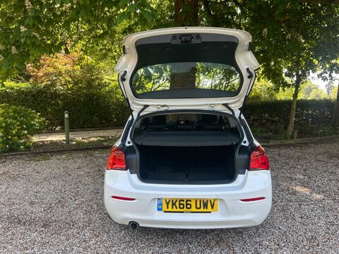 BMW 1 Series 2.0 118d SE Auto Euro 6 (s/s) 3dr 42