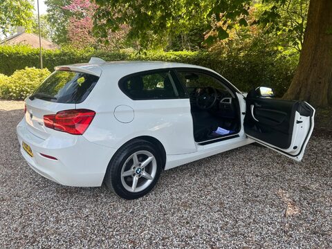 BMW 1 Series 2.0 118d SE Auto Euro 6 (s/s) 3dr 11