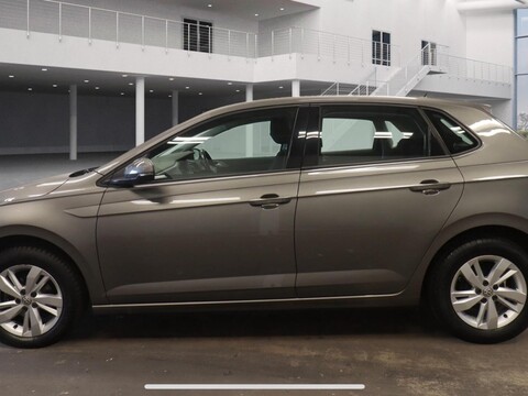Volkswagen Polo 1.0 EVO SE Euro 6 (s/s) 5dr 4