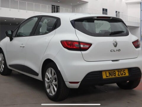 Renault Clio 1.2 16V Play Euro 6 5dr 3