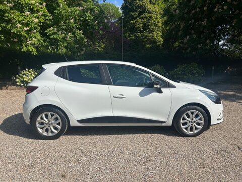 Renault Clio 1.2 16V Play Euro 6 5dr 10