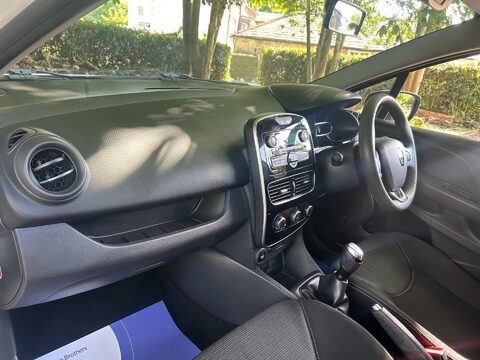 Renault Clio 1.2 16V Play Euro 6 5dr 13