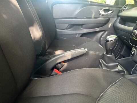 Renault Clio 1.2 16V Play Euro 6 5dr 15