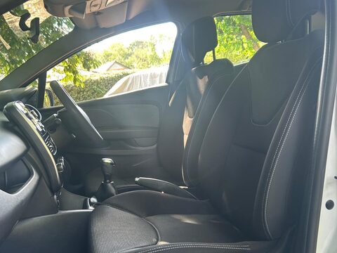 Renault Clio 1.2 16V Play Euro 6 5dr 36