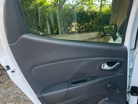 Renault Clio 1.2 16V Play Euro 6 5dr 26