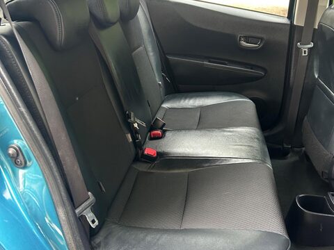 Toyota Yaris 1.5 VVT-h T Spirit CVT Euro 5 5dr 18